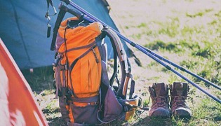 Plecaki trekkingowe - jakie są rodzaje i pojemności oraz jak je wybrać?
